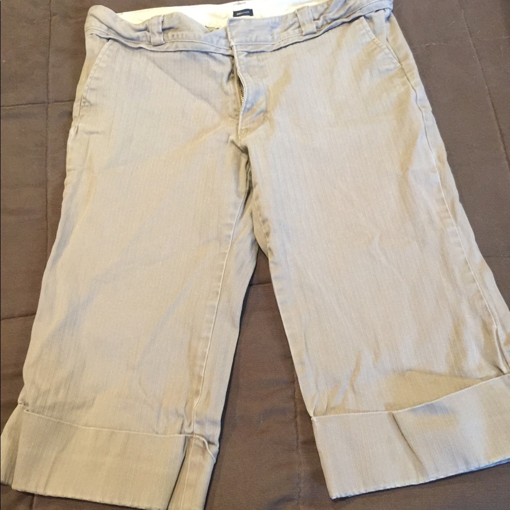 Gap Capri pants khaki size 10 stretch